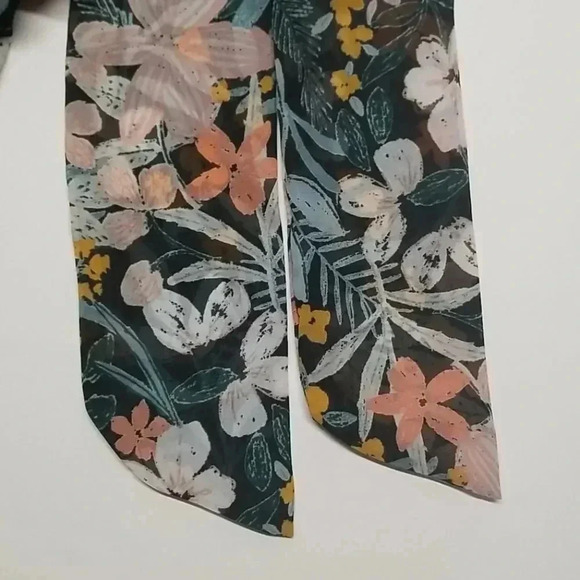 {Robert Louis} Floral Print Belted Faux Wrap Dress - Picture 12 of 15